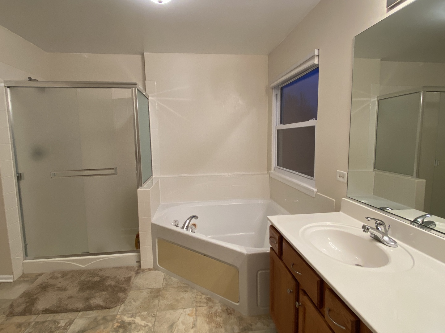 1522 S Fallbrook Drive