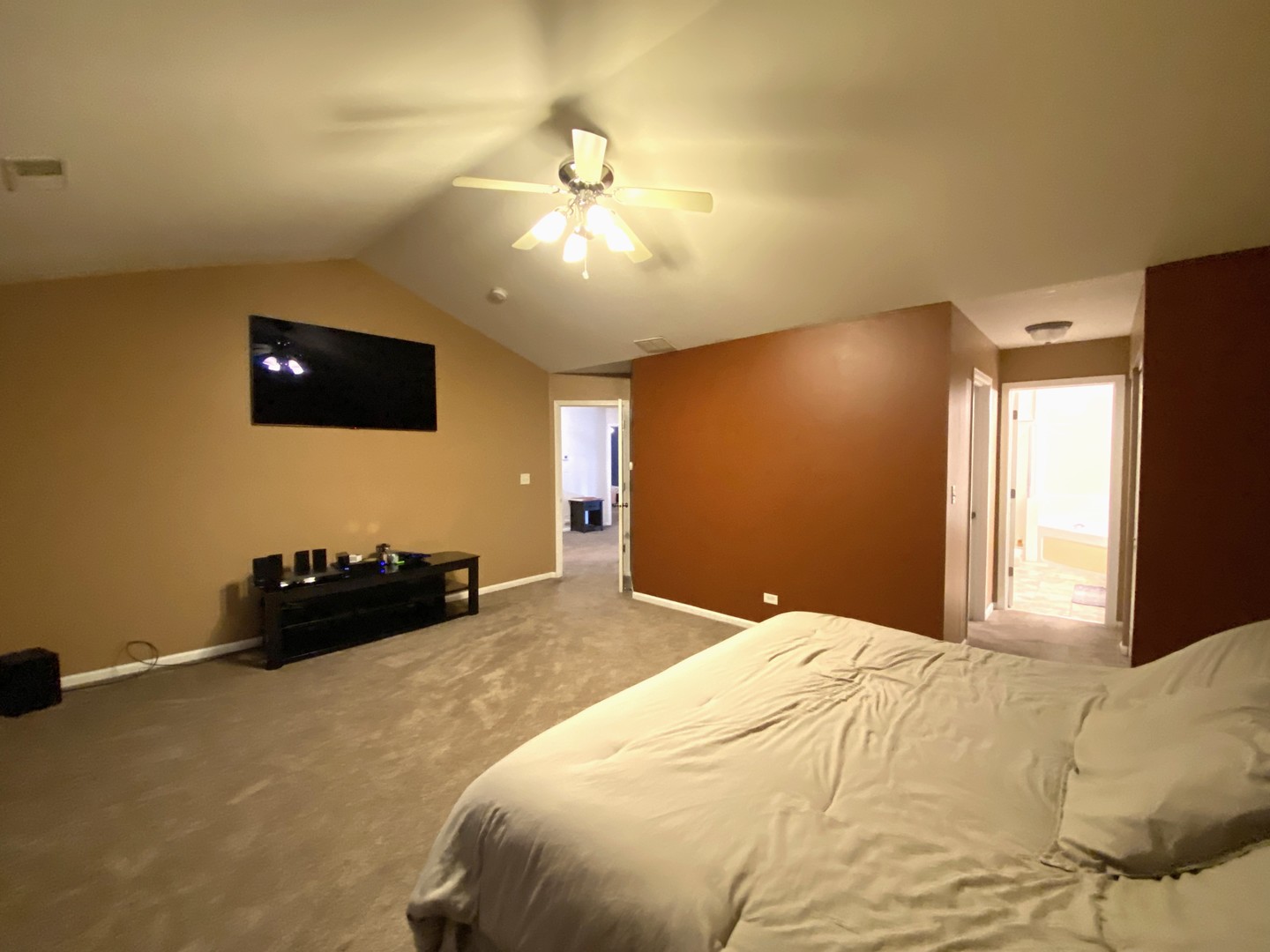 1522 S Fallbrook Drive