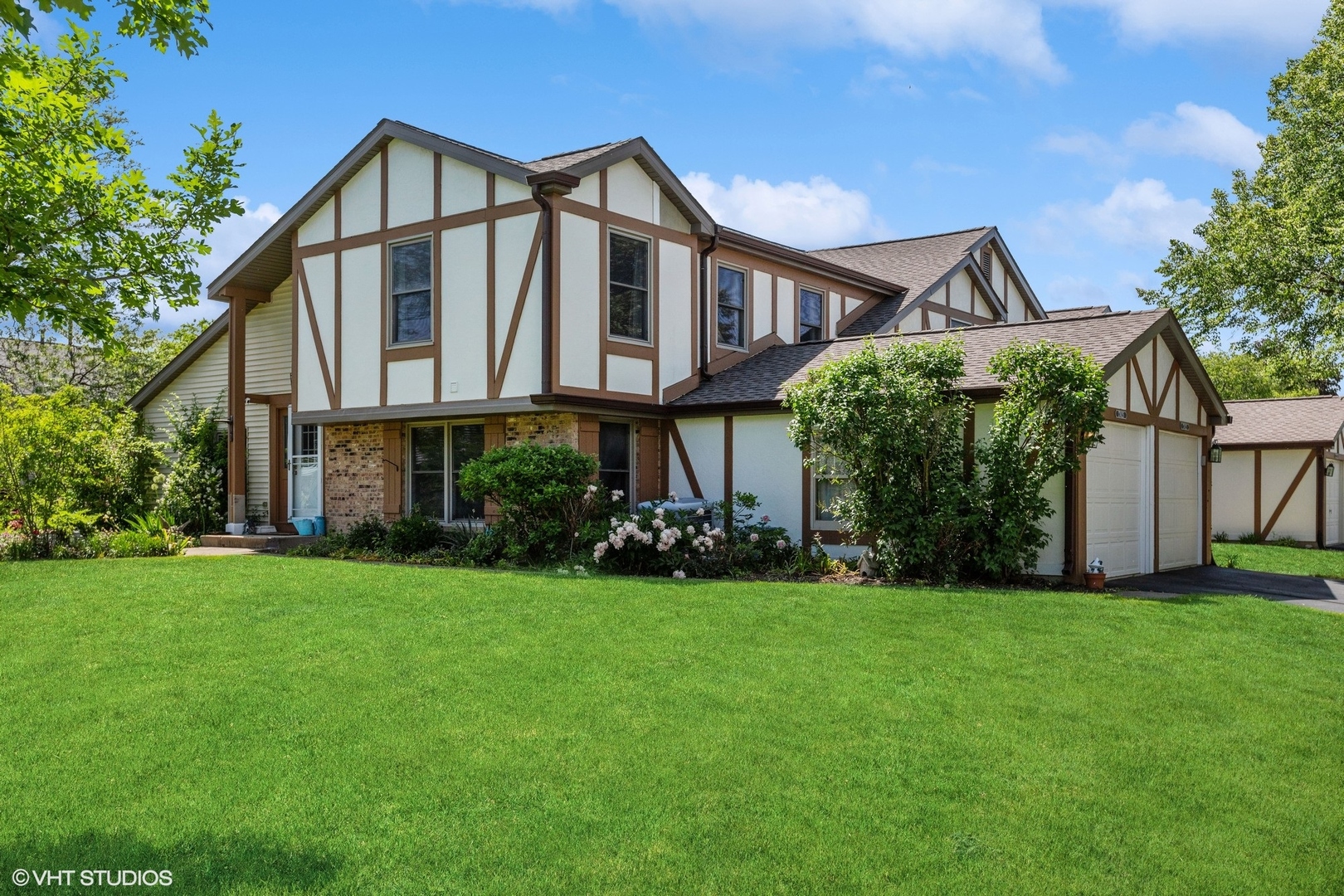 27W225 PROVIDENCE Lane