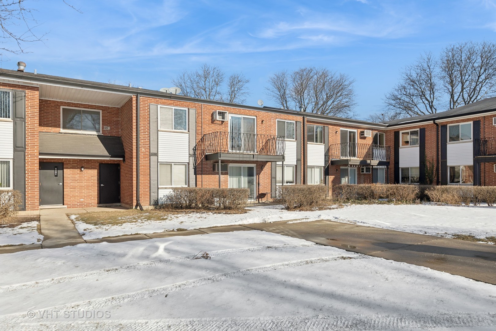 2431 E Brandenberry Court Unit: 2M