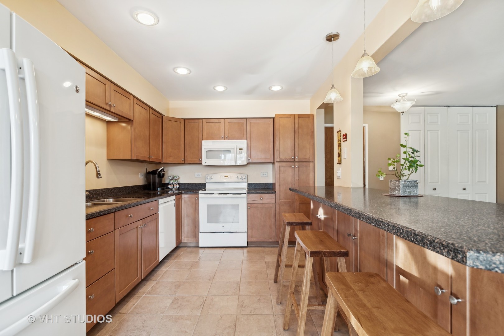 2431 E Brandenberry Court Unit: 2M