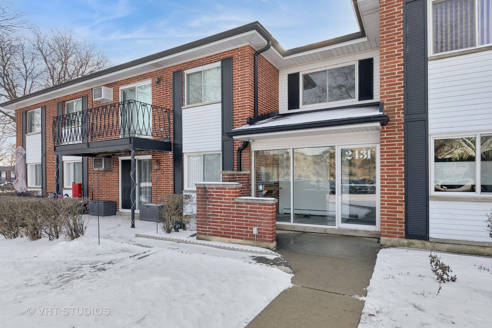 2431 E Brandenberry Court Unit: 2M