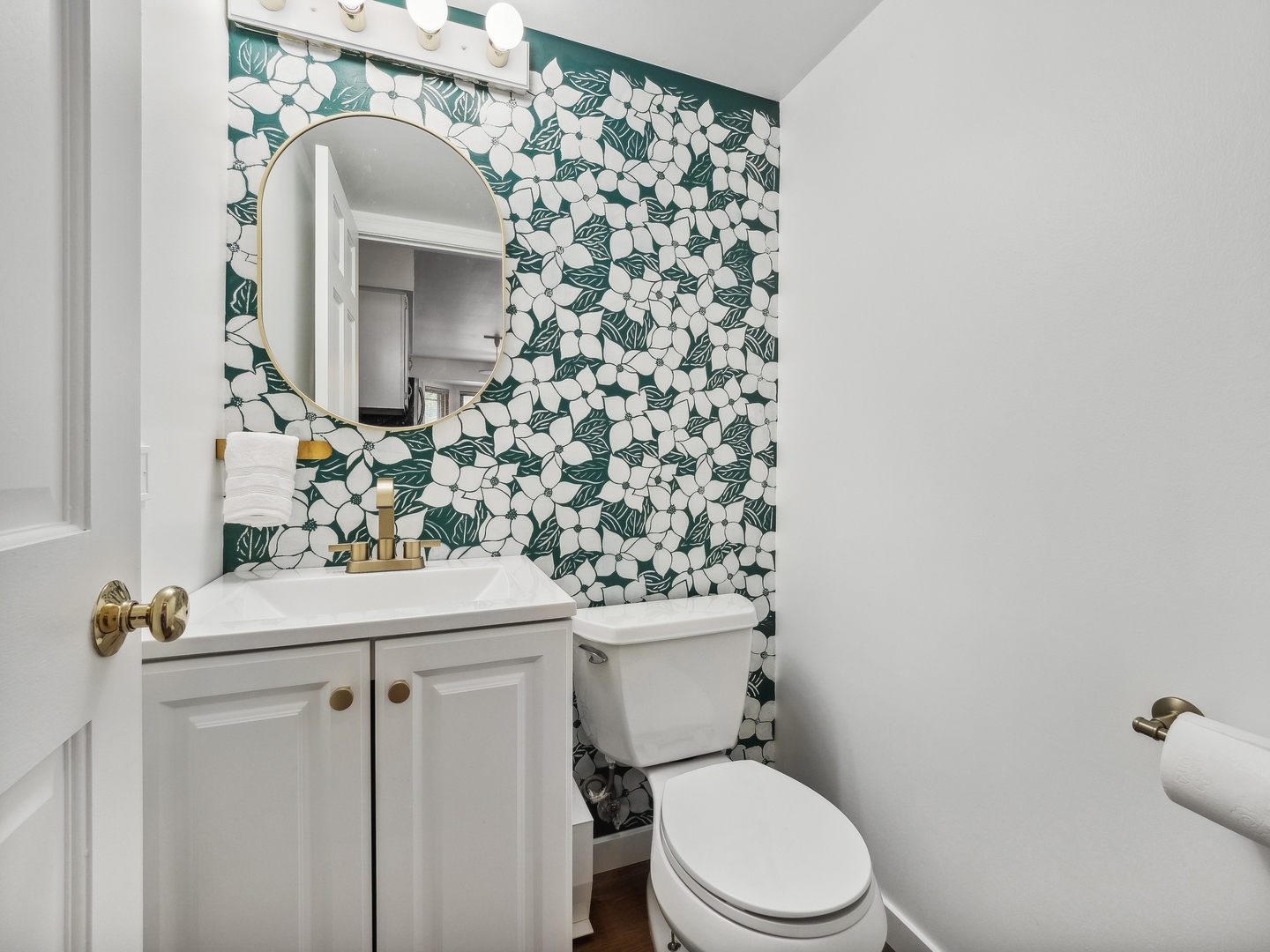 1962 N Charter Point Drive