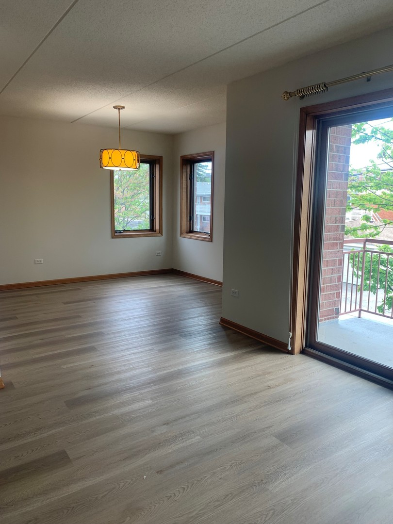 1327 E Washington Street Unit: 207
