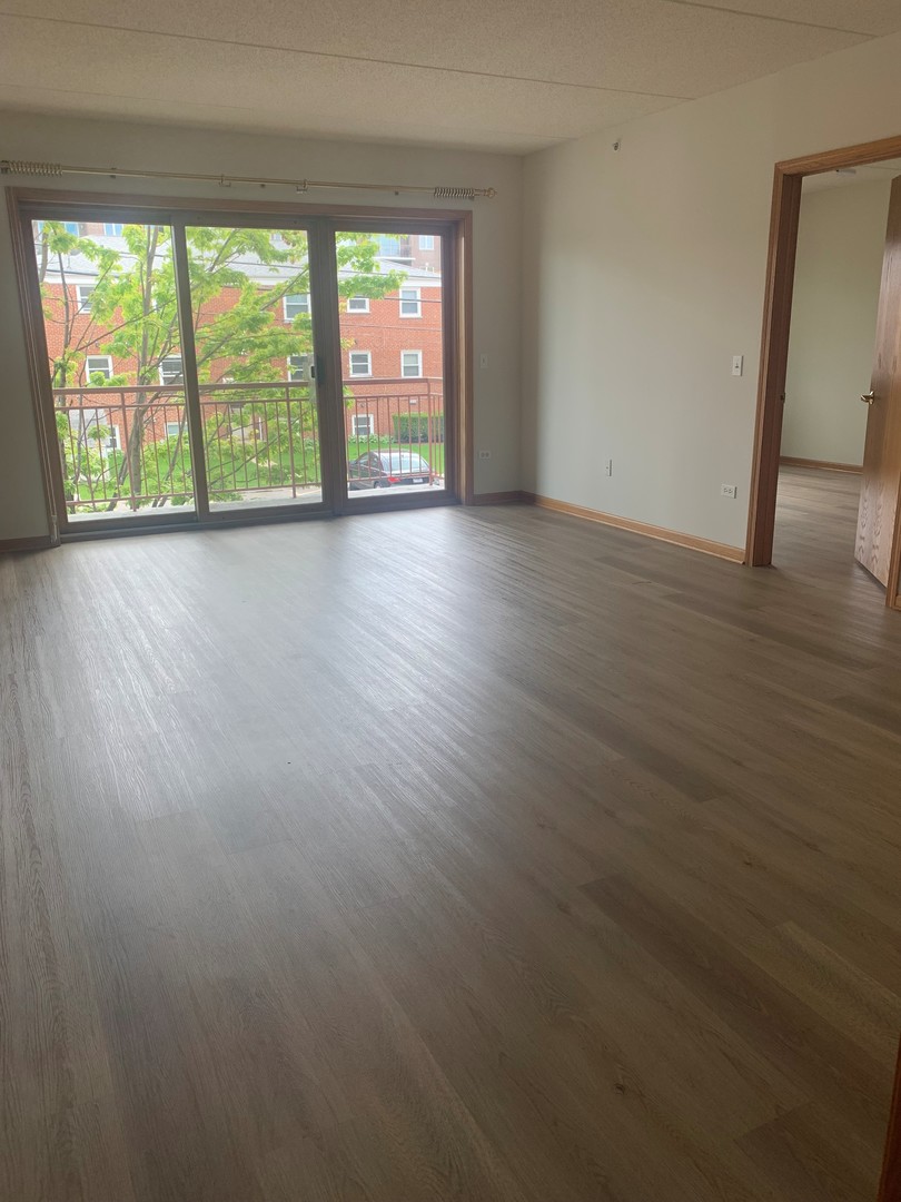 1327 E Washington Street Unit: 207