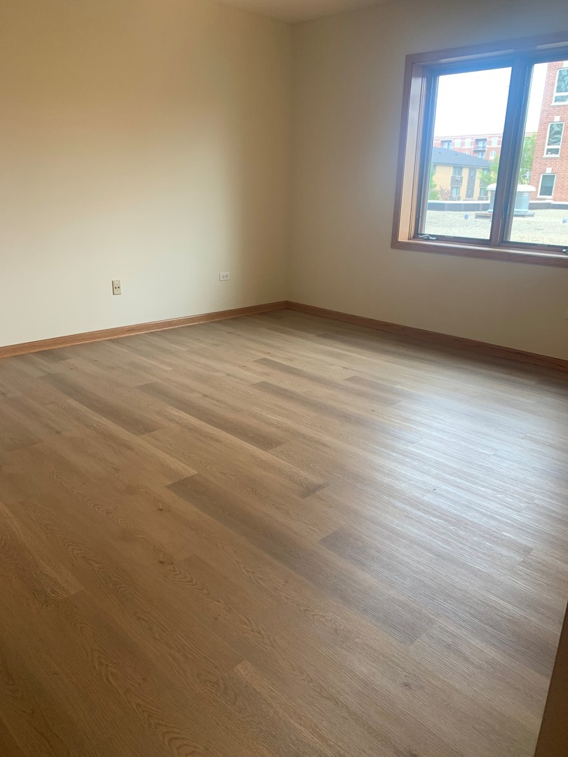 1327 E Washington Street Unit: 207