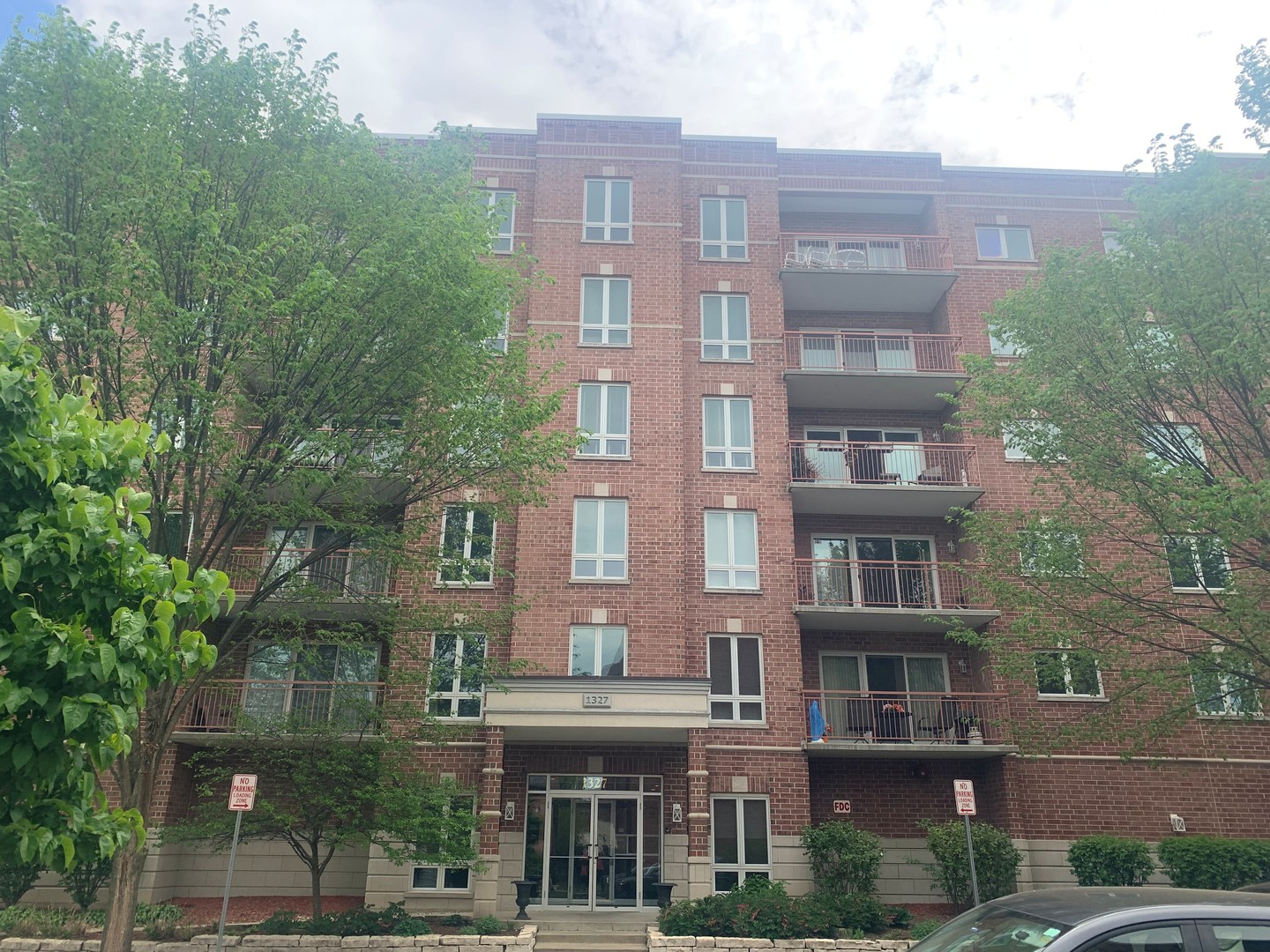 1327 E Washington Street Unit: 207