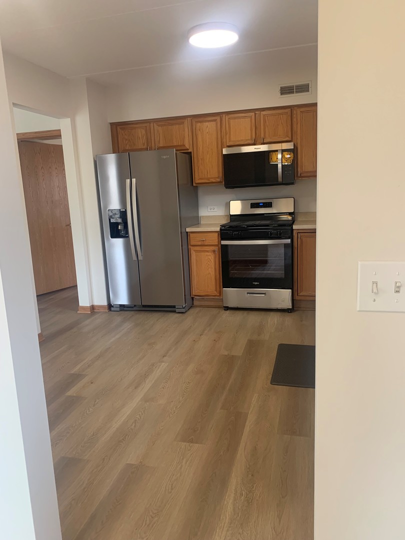 1327 E Washington Street Unit: 207