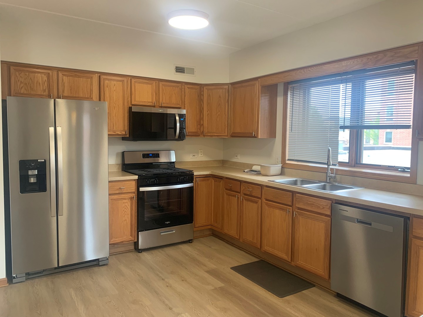 1327 E Washington Street Unit: 207