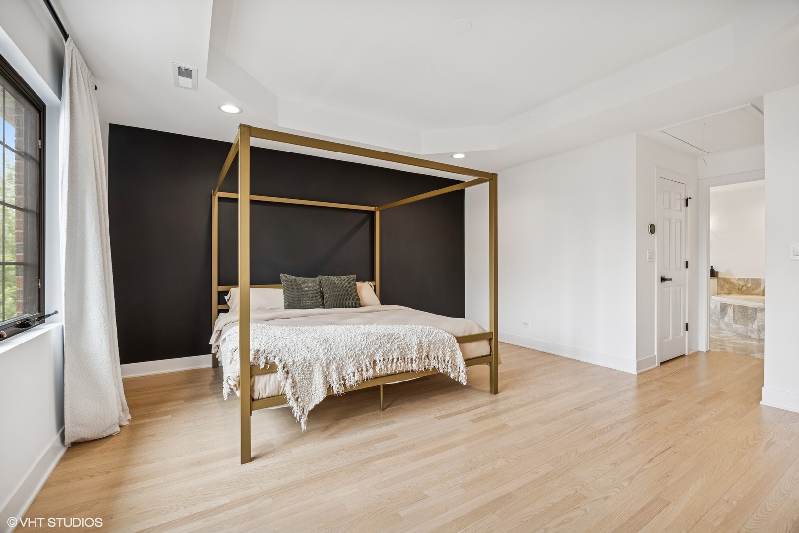 7928 N Octavia Avenue