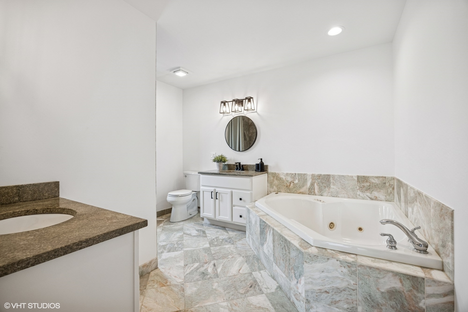 7928 N Octavia Avenue