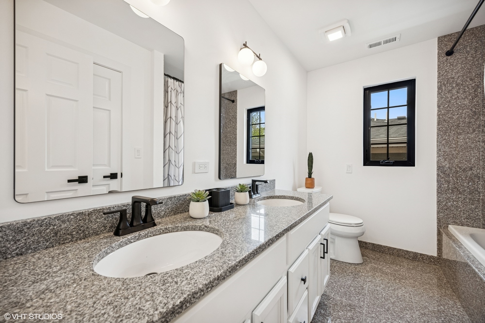 7928 N Octavia Avenue