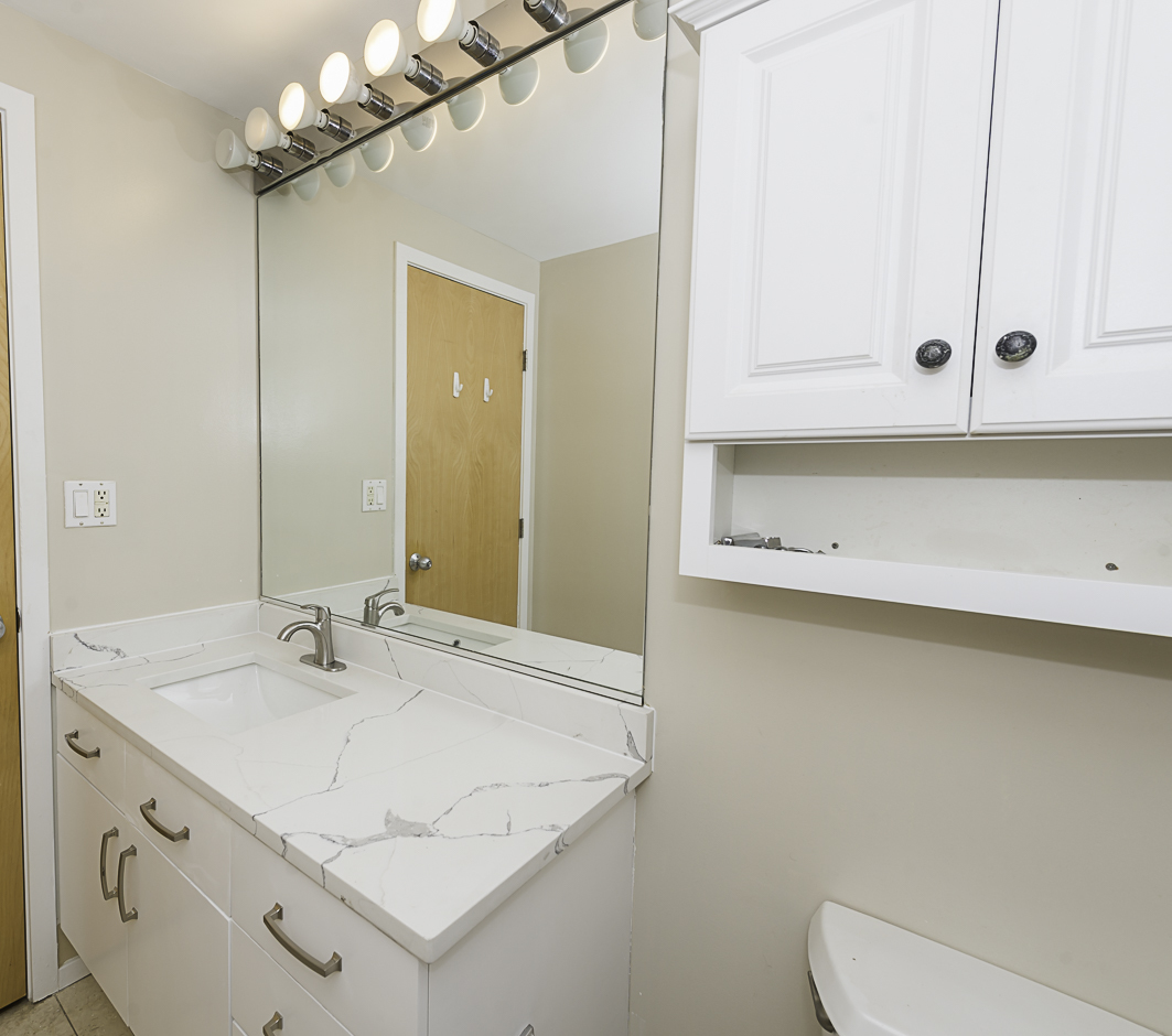 420 S Clinton Street Unit: 408A