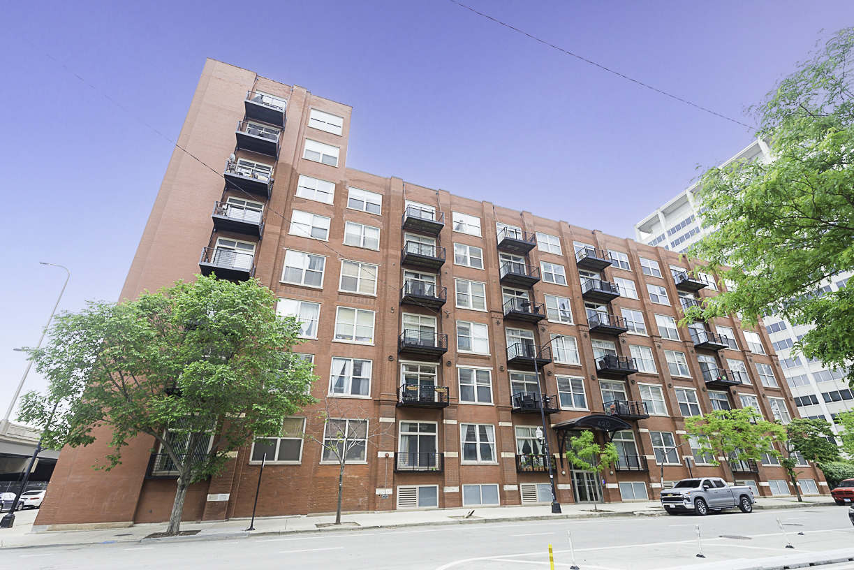 420 S Clinton Street Unit: 408A
