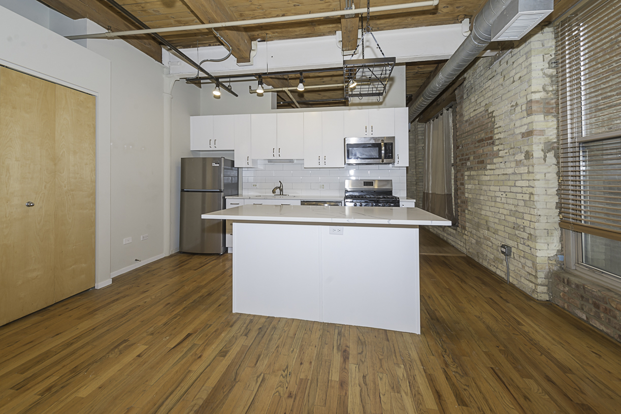 420 S Clinton Street Unit: 408A