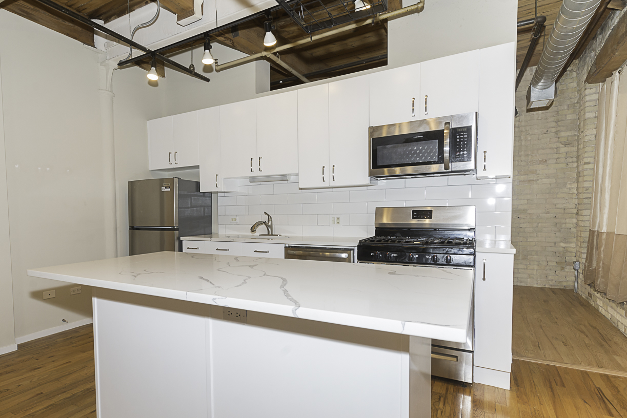 420 S Clinton Street Unit: 408A