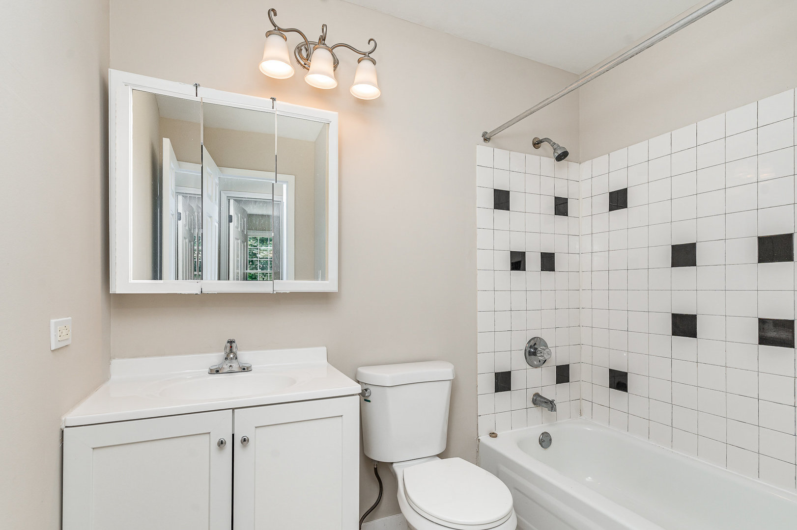 792 Ravenswood Court