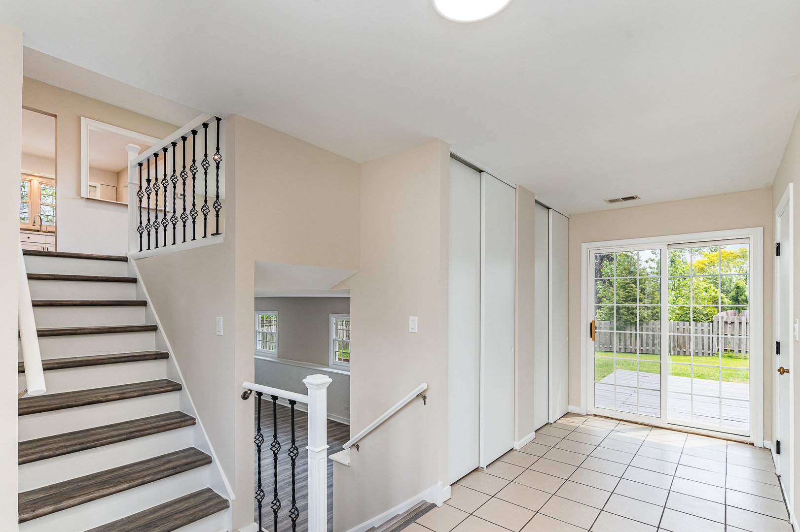 792 Ravenswood Court