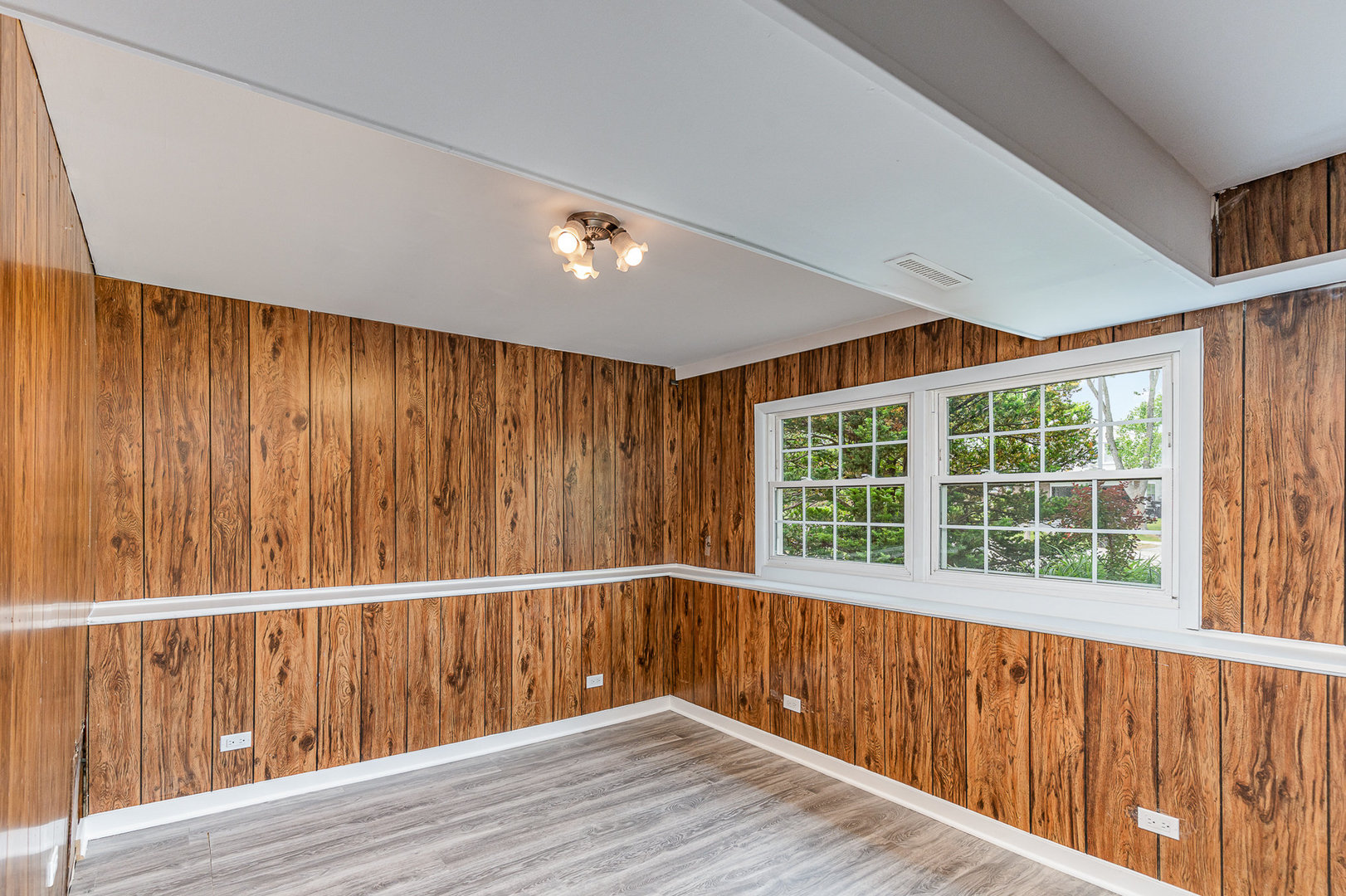 792 Ravenswood Court