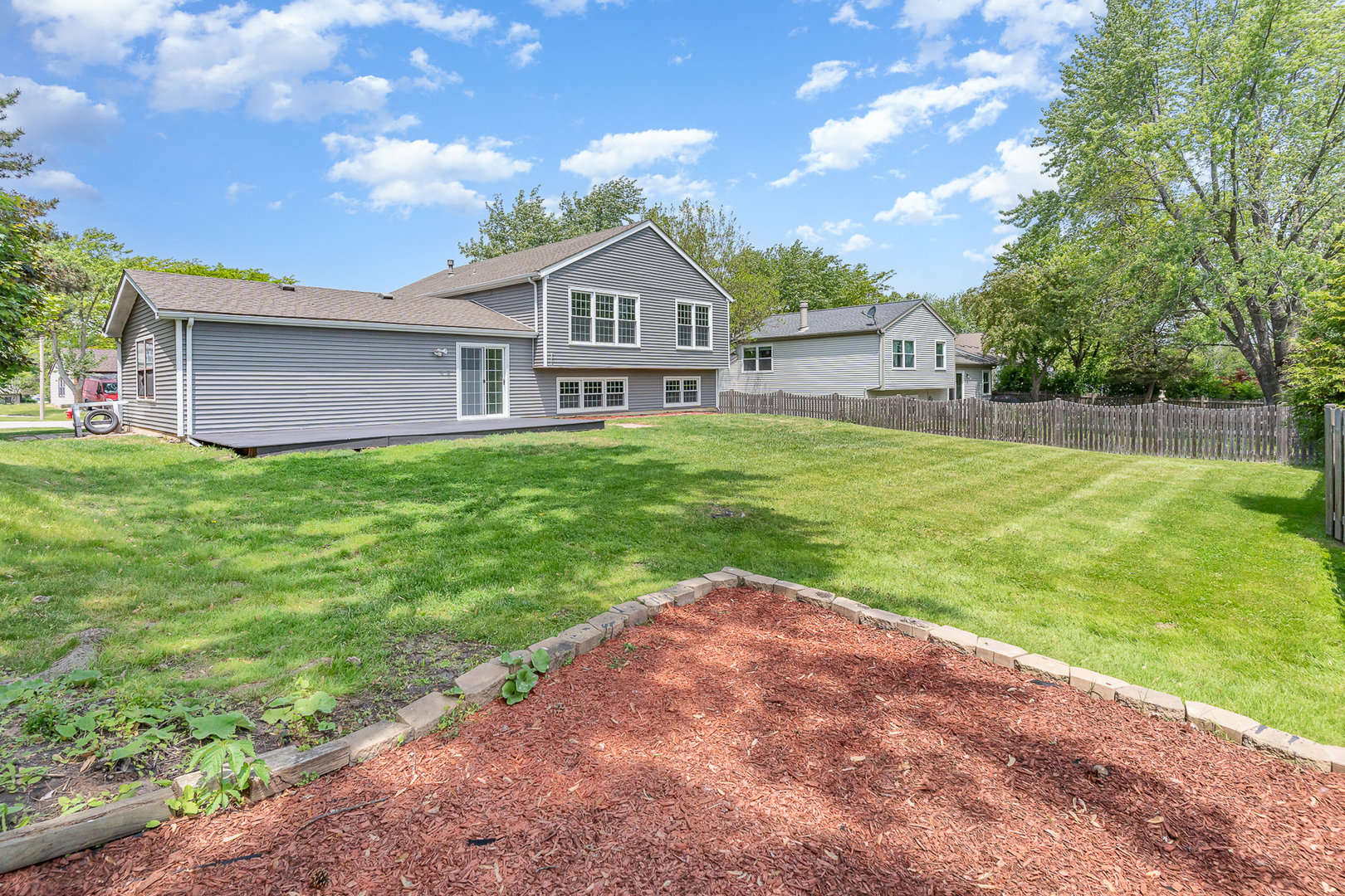 792 Ravenswood Court