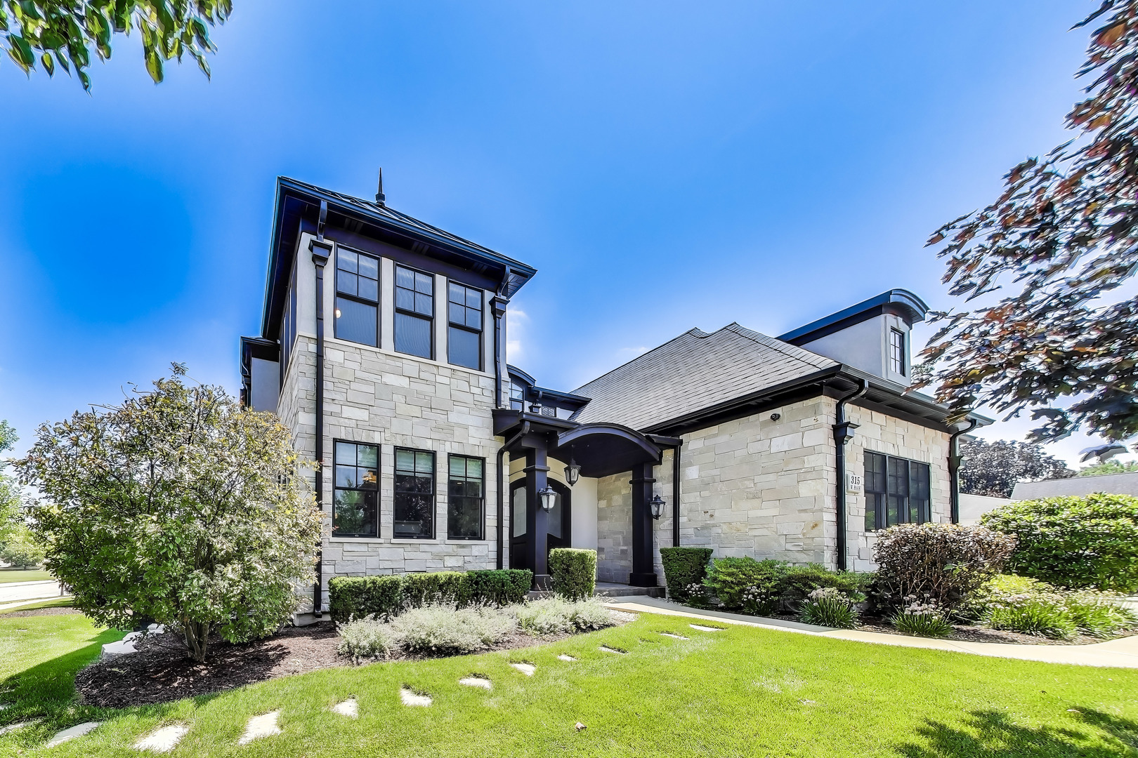 315 W Park Street