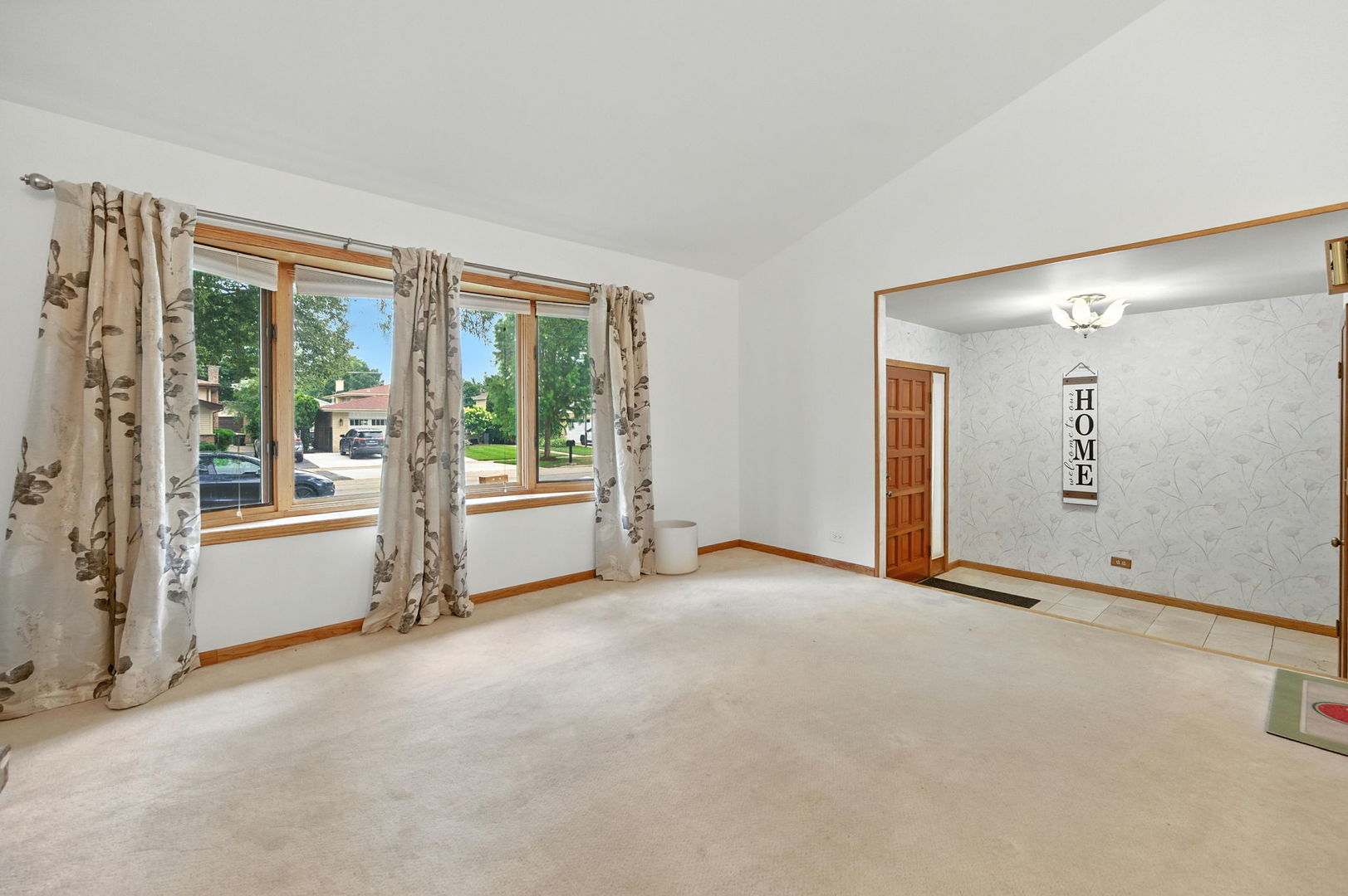 826 S Roosevelt Avenue