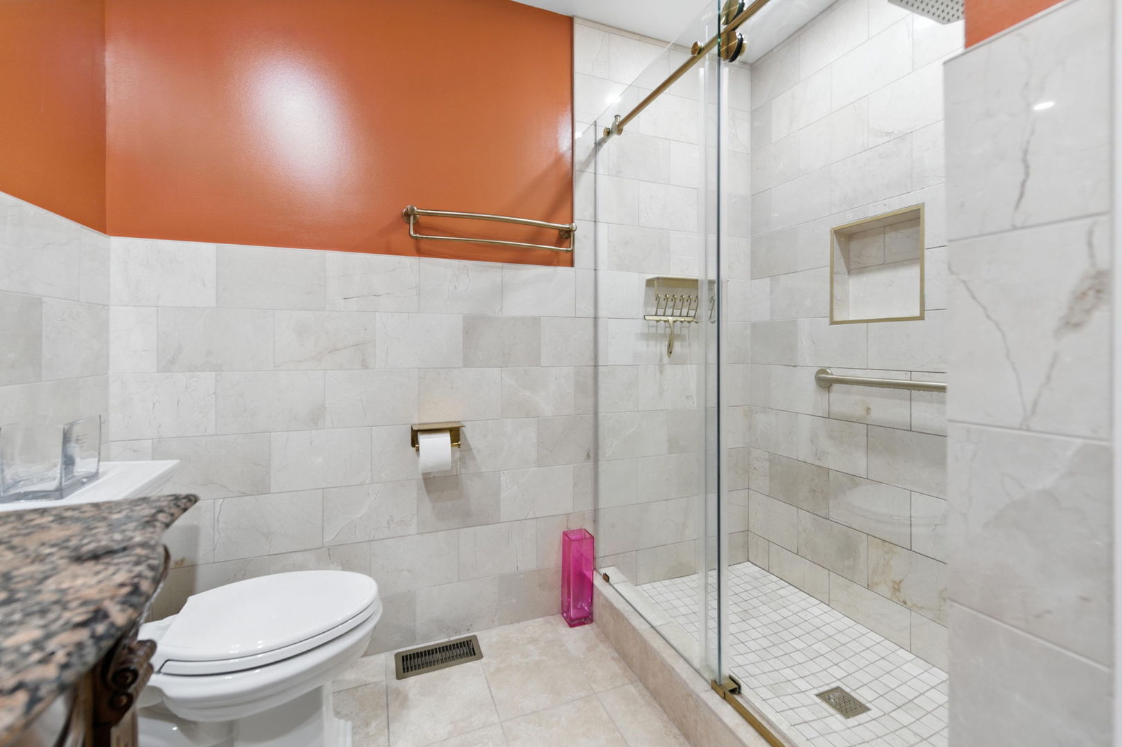 826 S Roosevelt Avenue