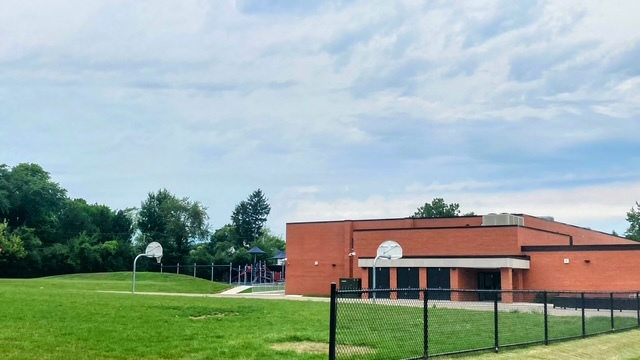 826 S Roosevelt Avenue