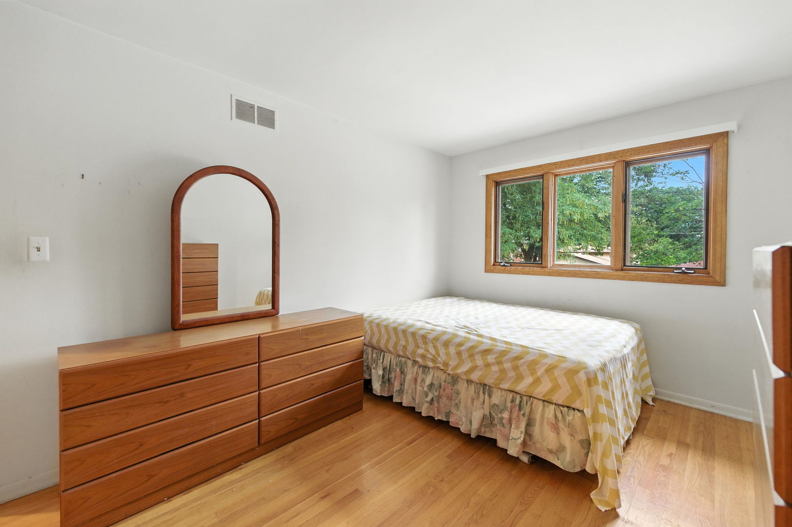 826 S Roosevelt Avenue