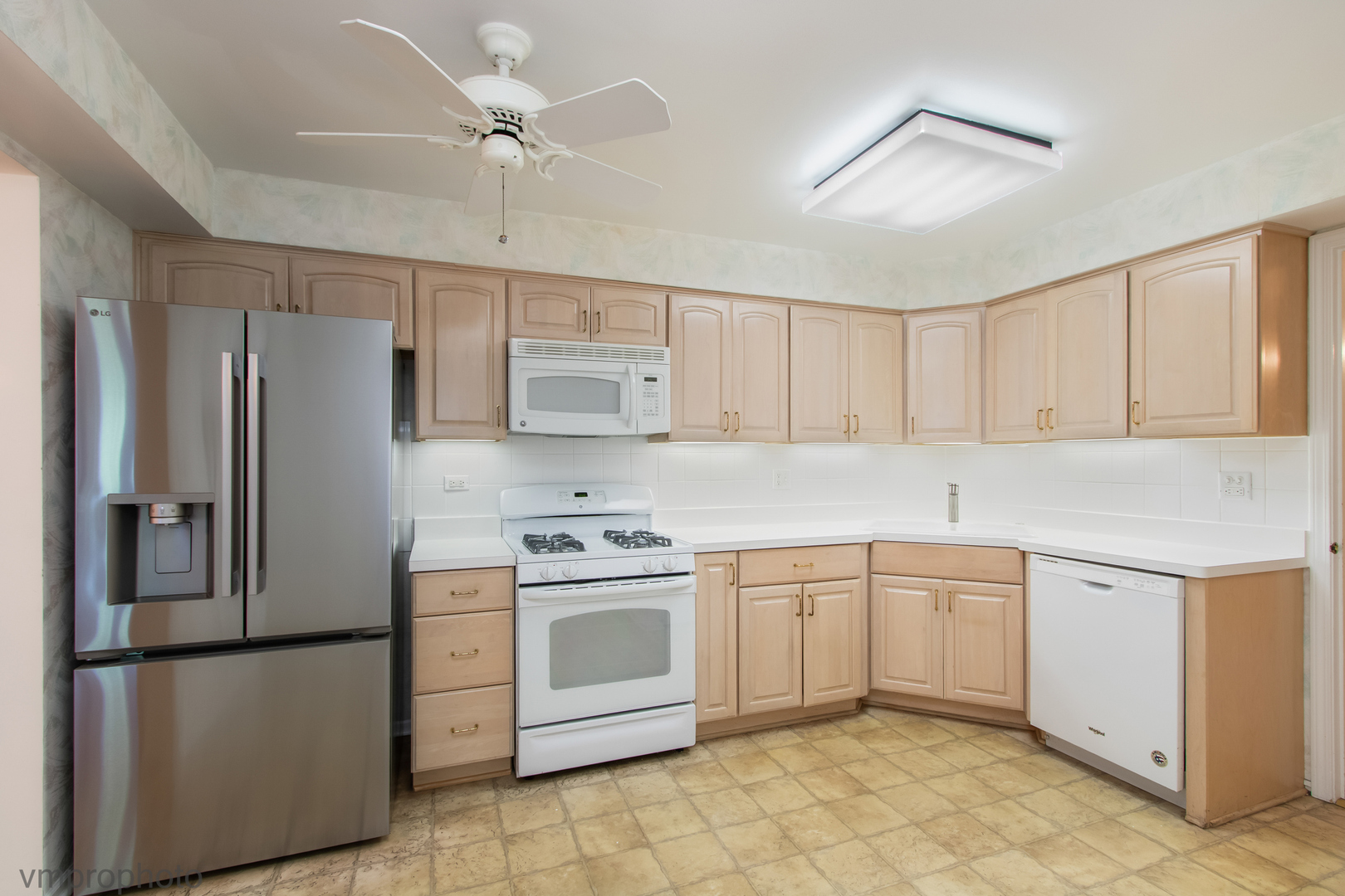 200 Lake Boulevard Unit: 452