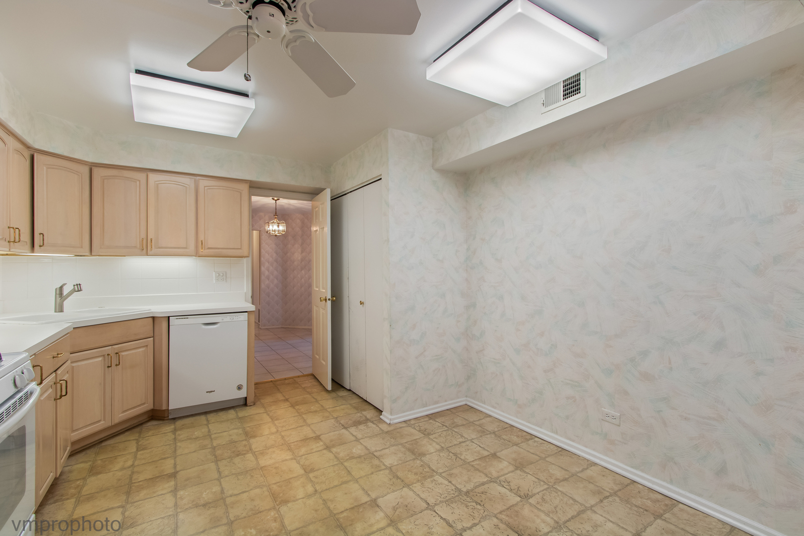 200 Lake Boulevard Unit: 452