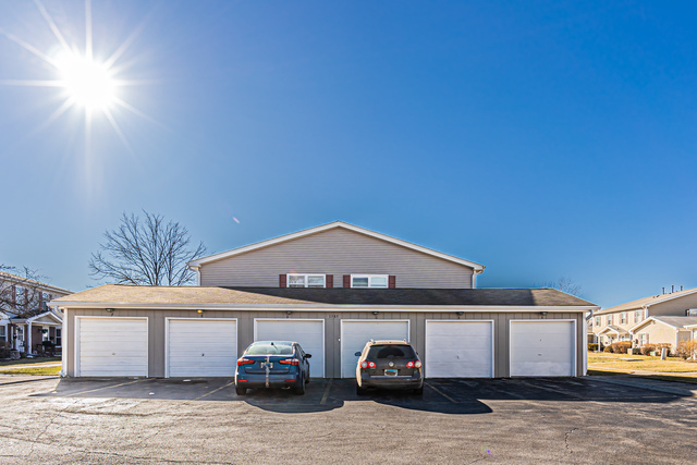 1305 Kingsbury Drive