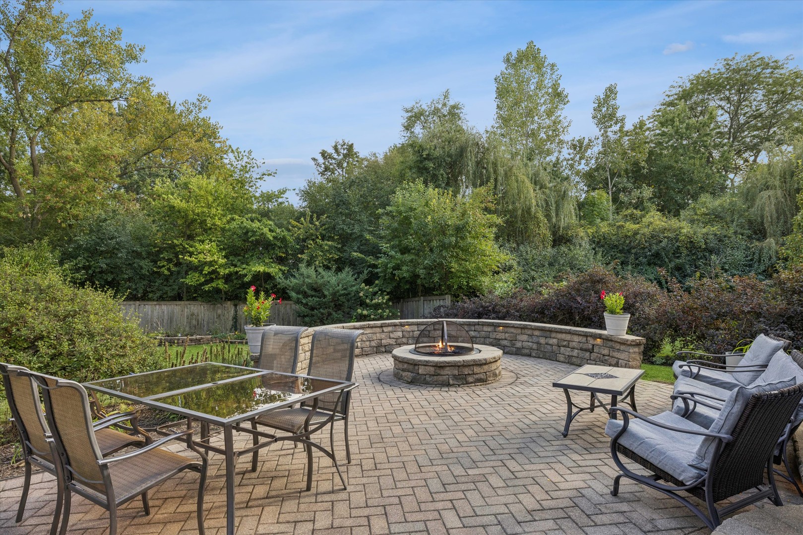 1355 N King George Court