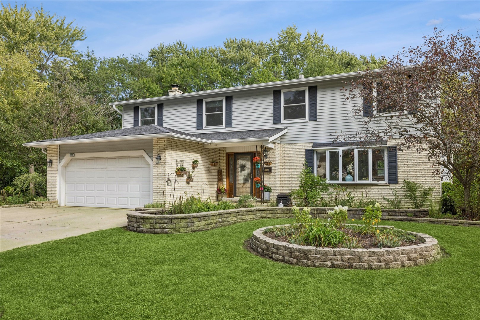 1355 N King George Court