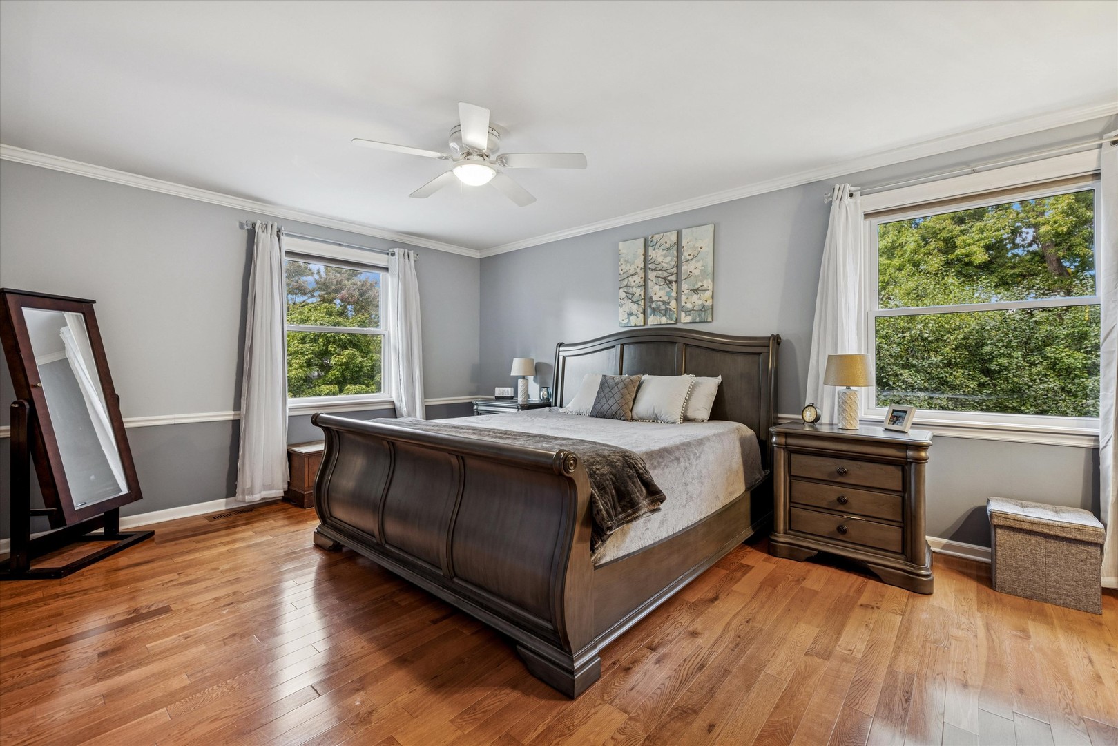 1355 N King George Court