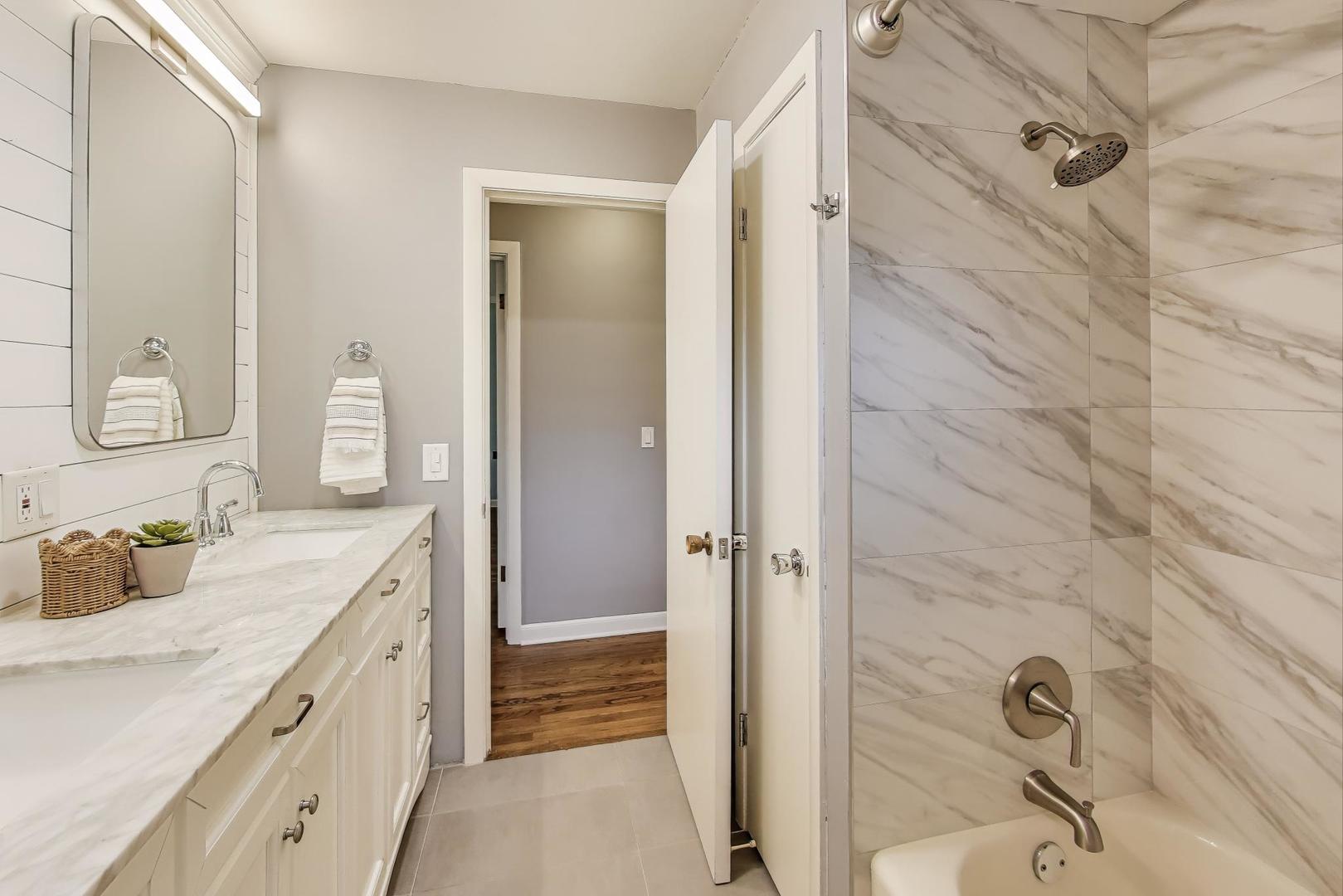 811 S Na Wa Ta Avenue