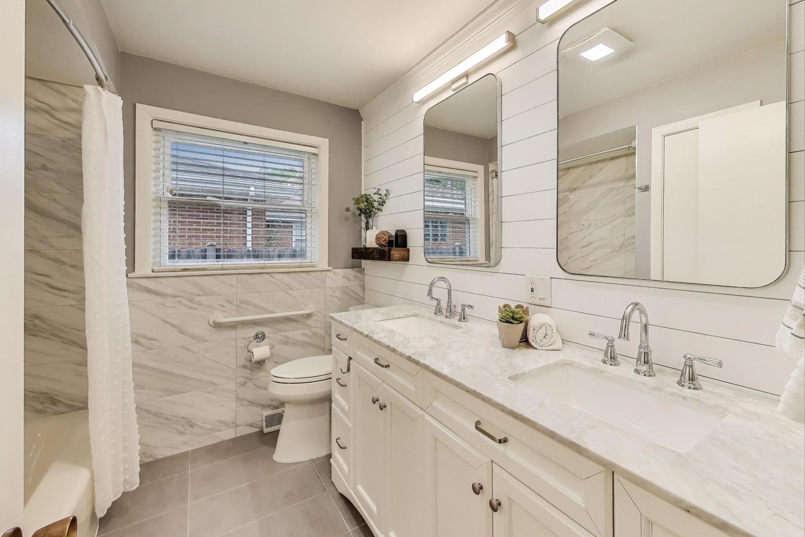 811 S Na Wa Ta Avenue