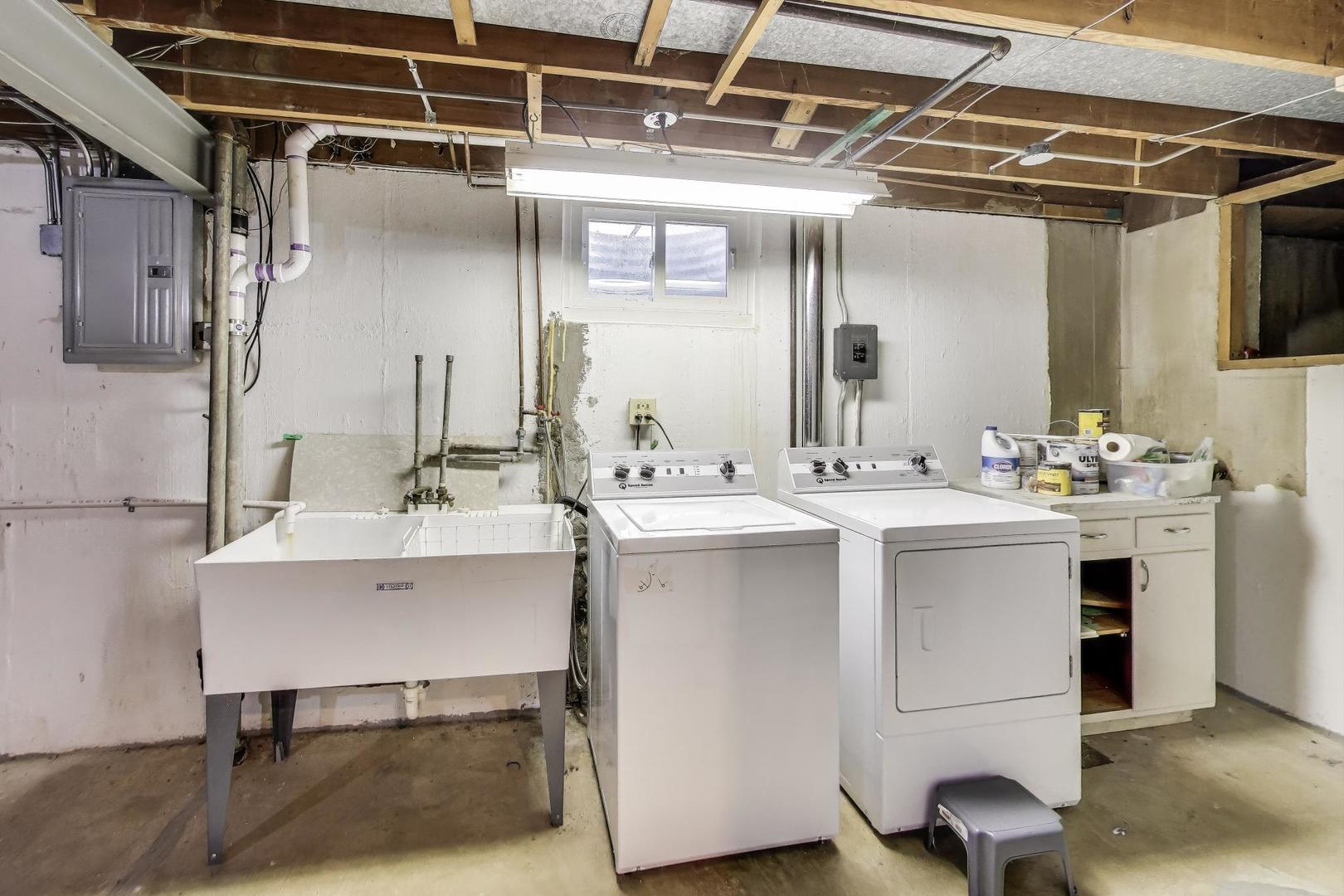 811 S Na Wa Ta Avenue