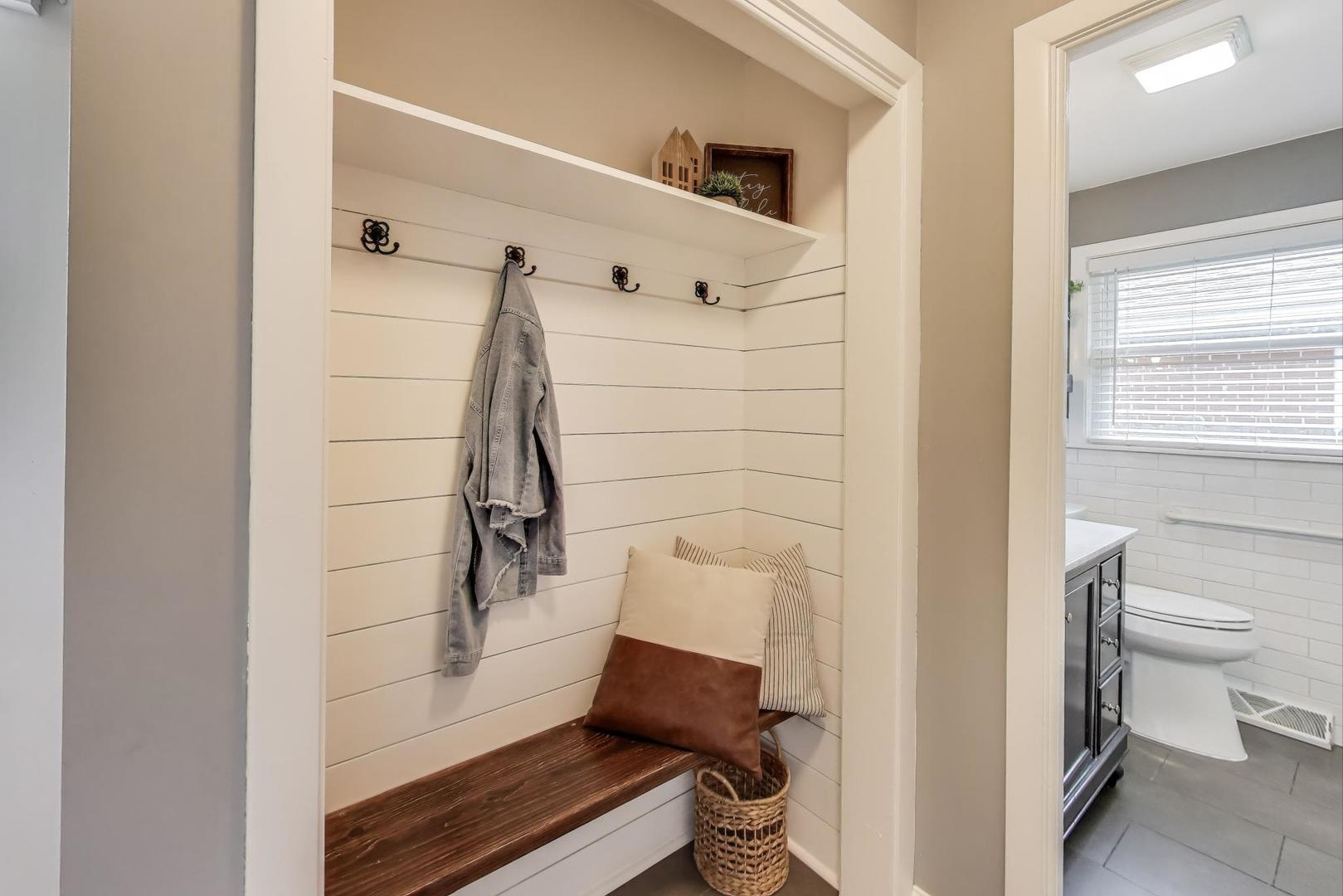 811 S Na Wa Ta Avenue