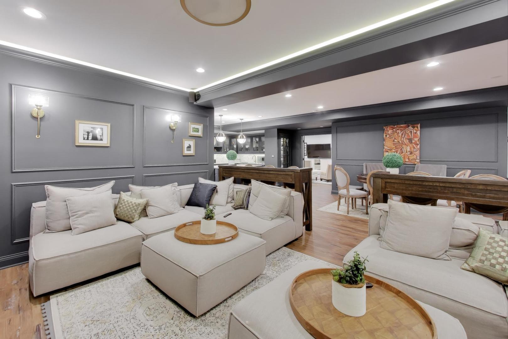 1329 E Christina Court