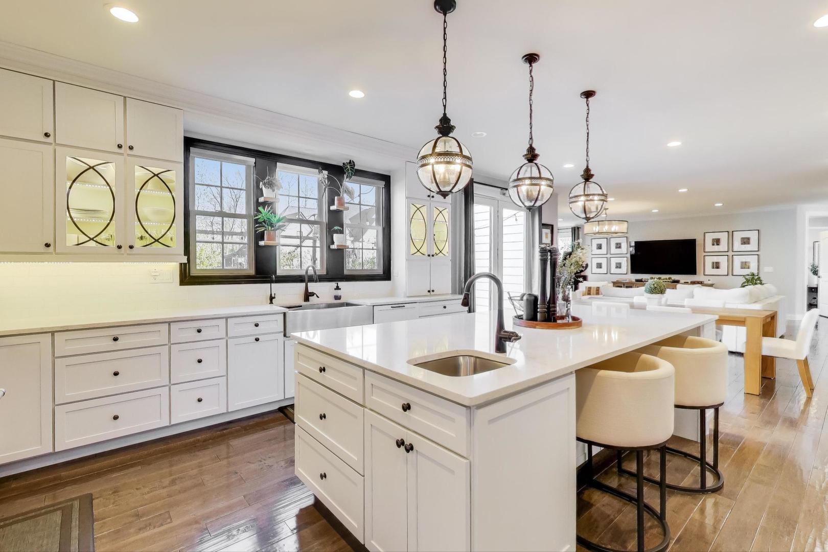 1329 E Christina Court