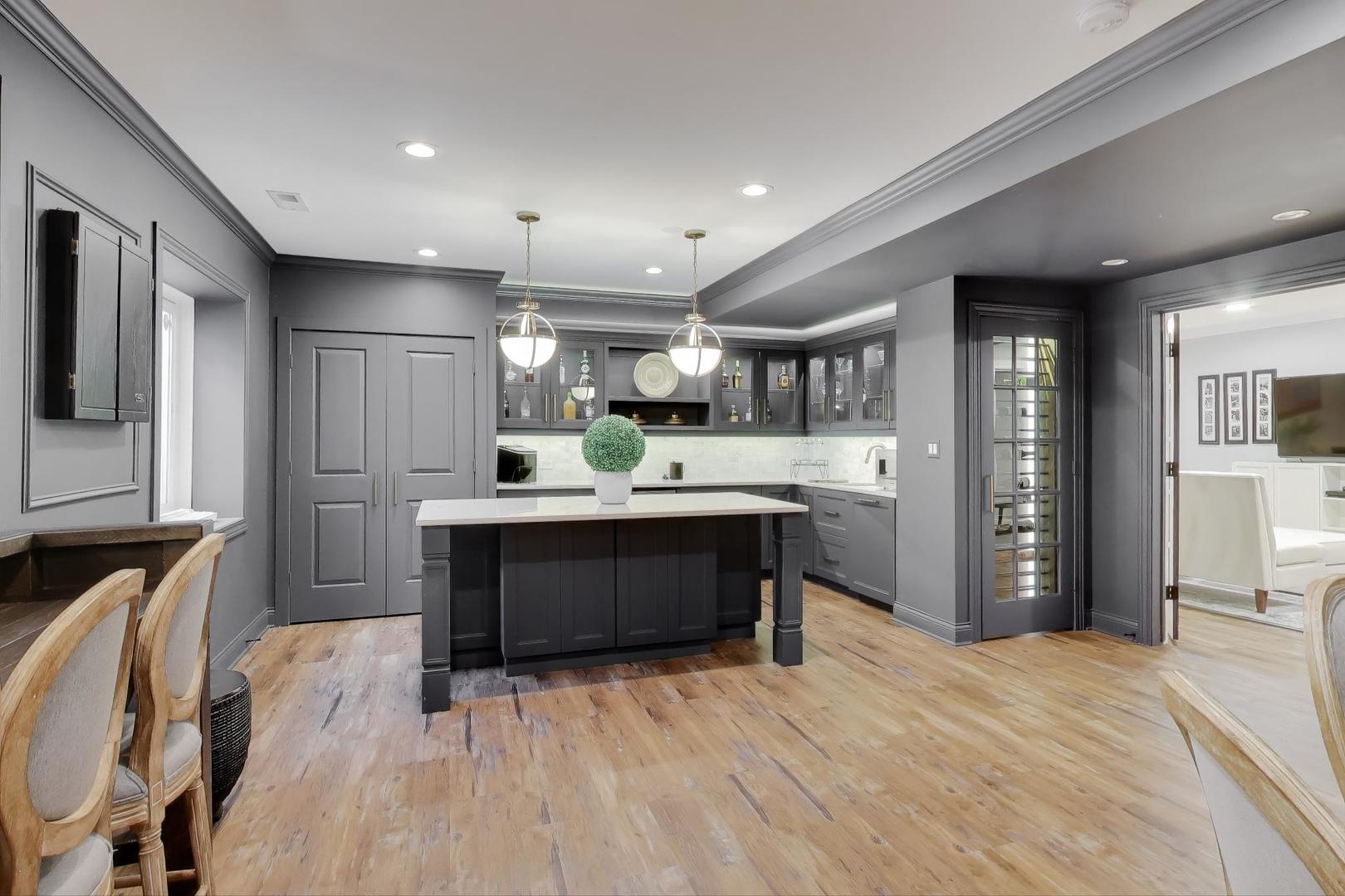 1329 E Christina Court