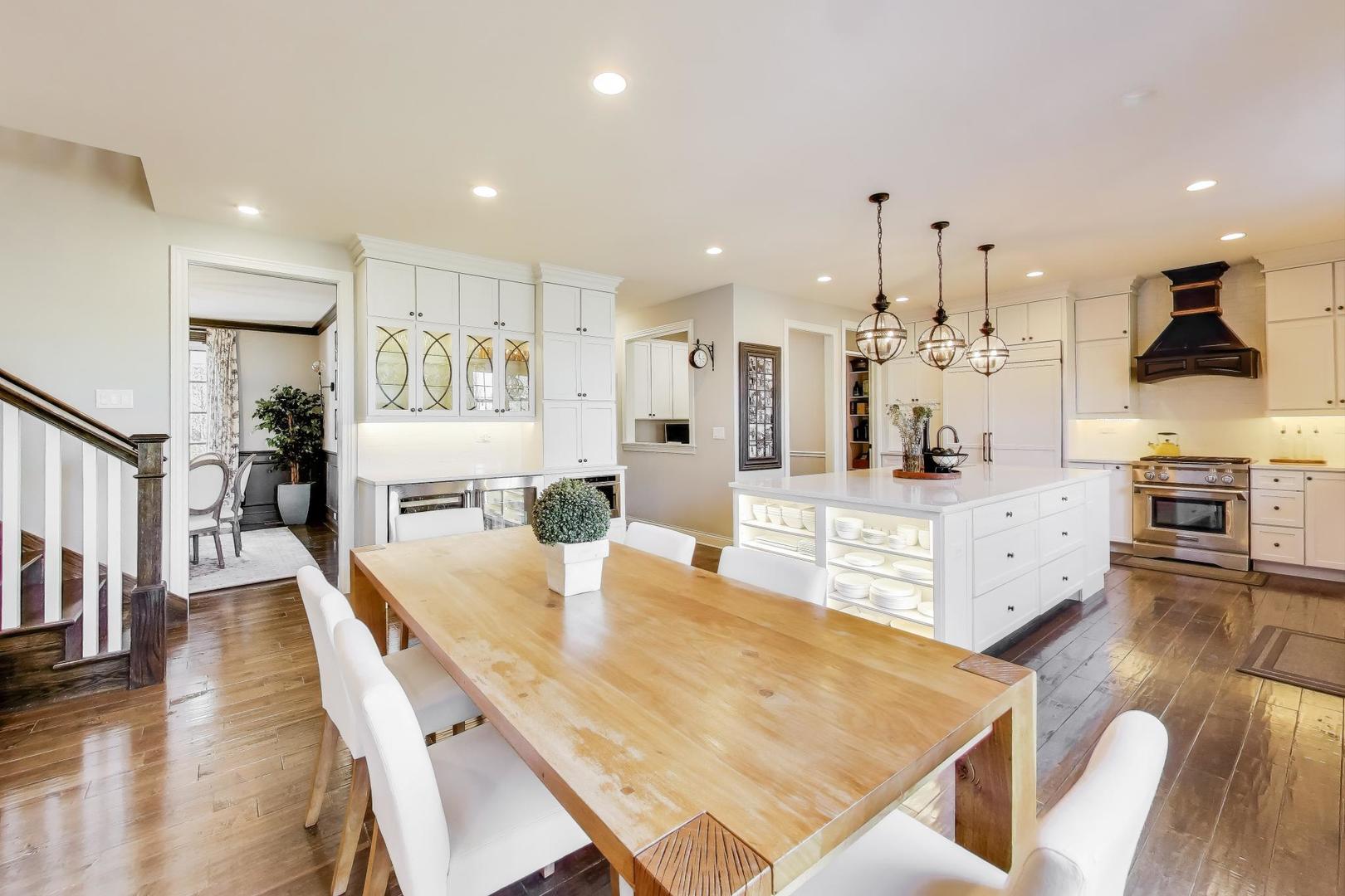 1329 E Christina Court