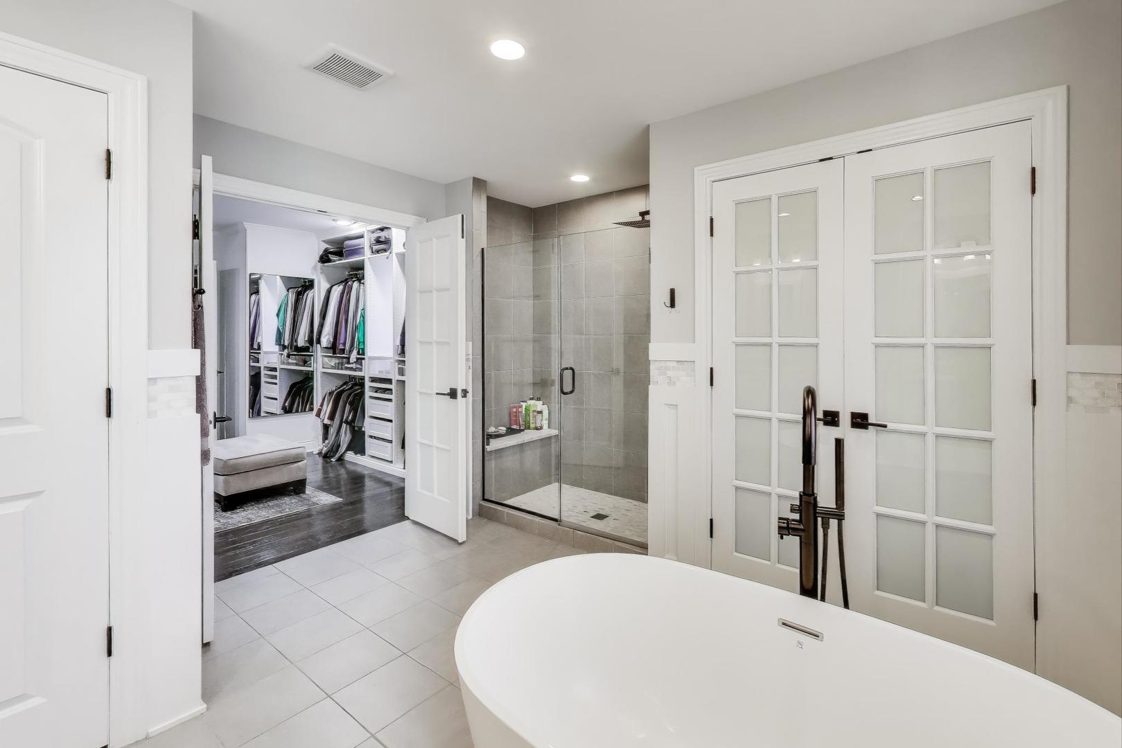 1329 E Christina Court