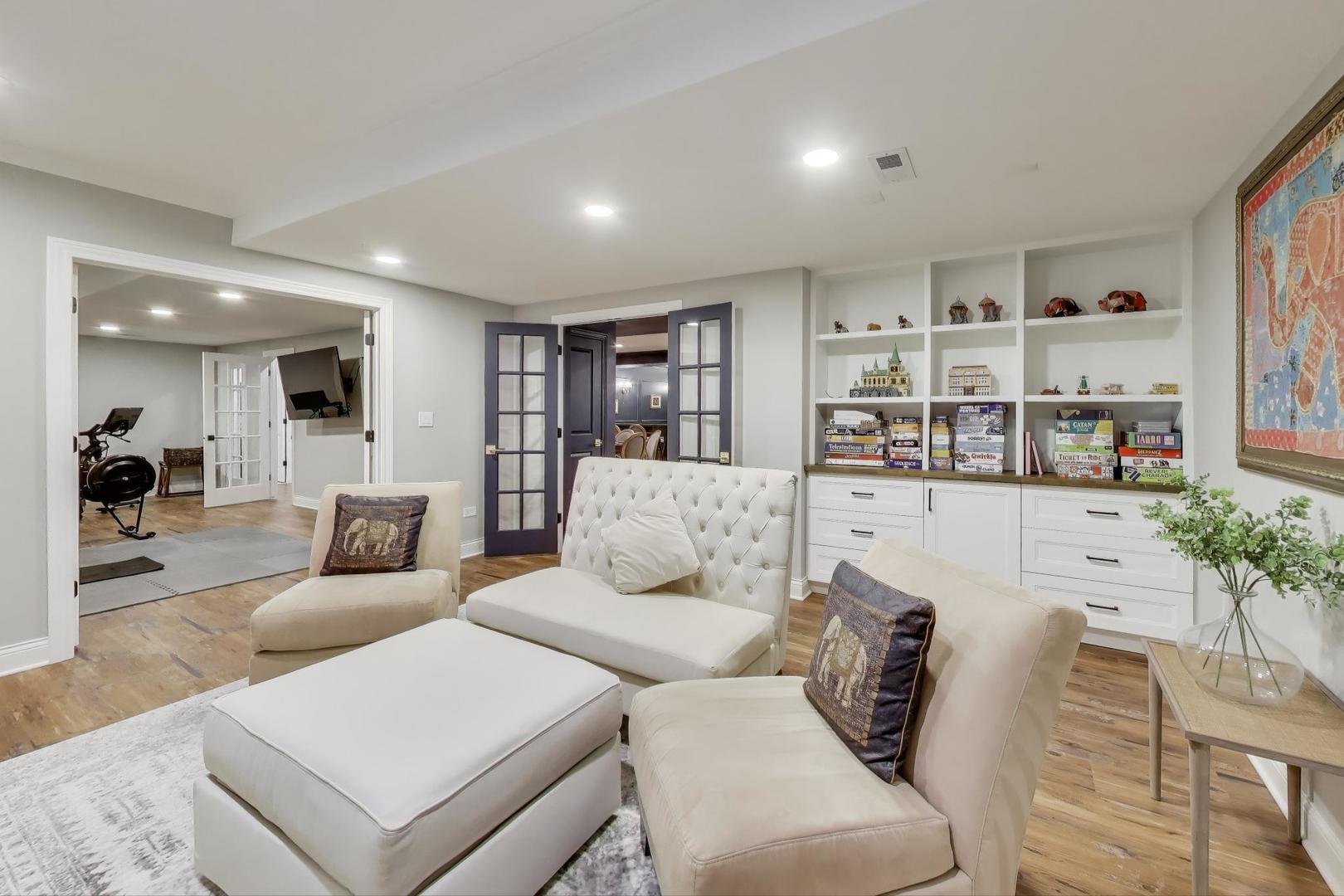 1329 E Christina Court