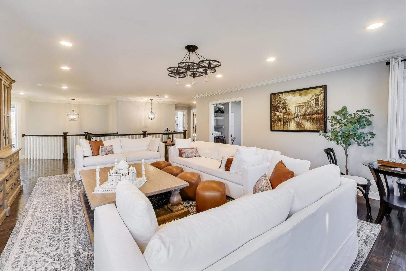 1329 E Christina Court