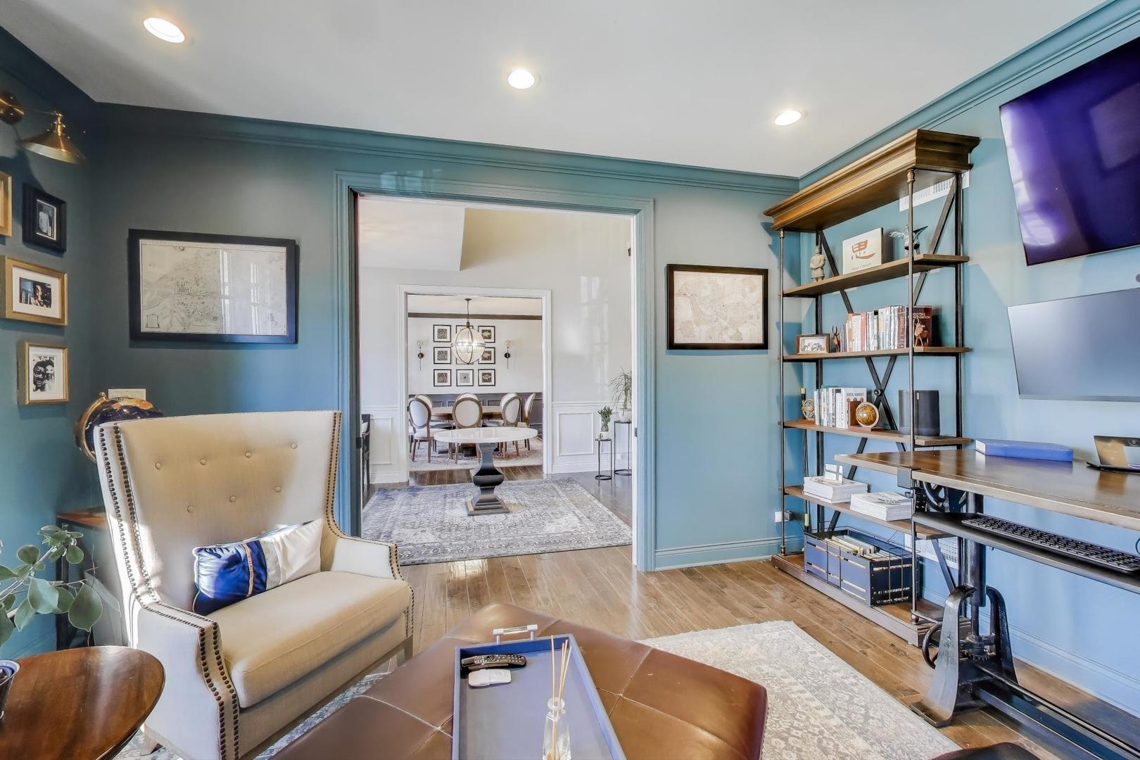 1329 E Christina Court