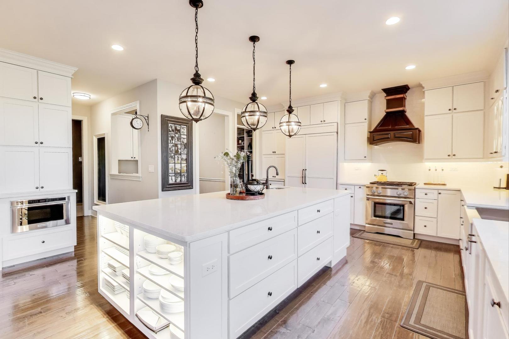 1329 E Christina Court