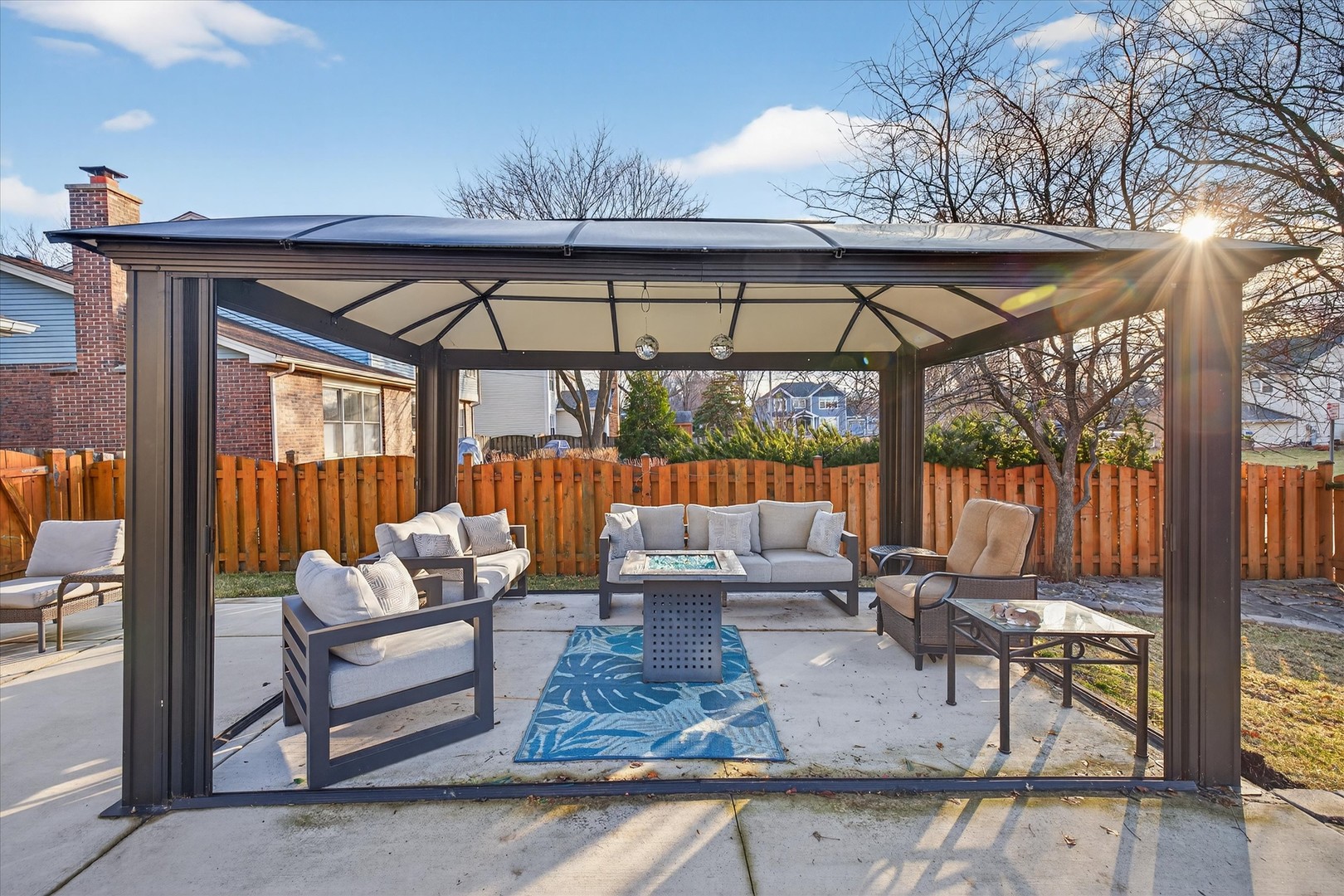 2010 N Oak Wood Drive