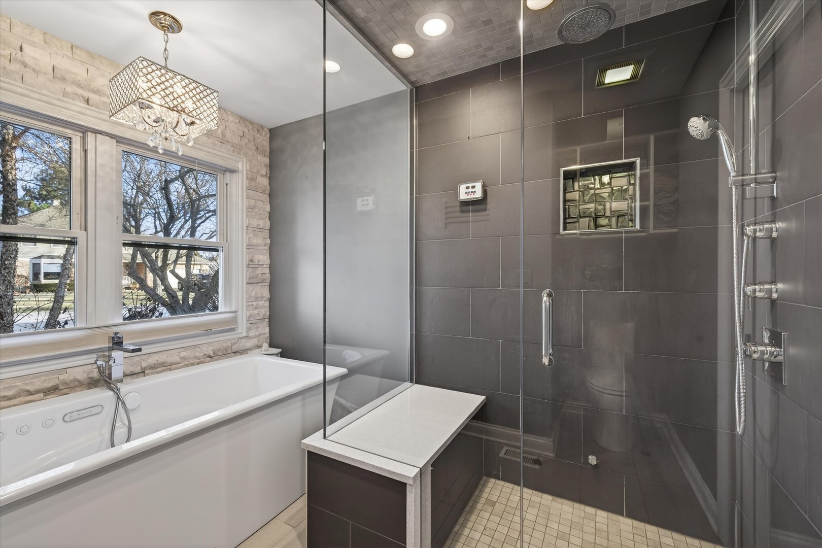 2010 N Oak Wood Drive